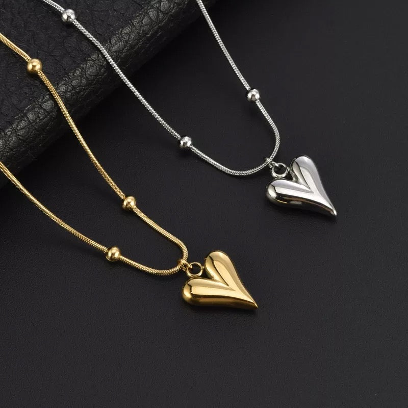 Ins niche design mini heart clavicle necklace titanium steel material does not fade texture love - NHOVIDSHOP